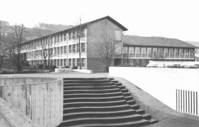 Sekundarschulhaus Berghalden, historische Aufnahme, wahrscheinlich 1952, Quelle: Horgner Jahrheft 1981