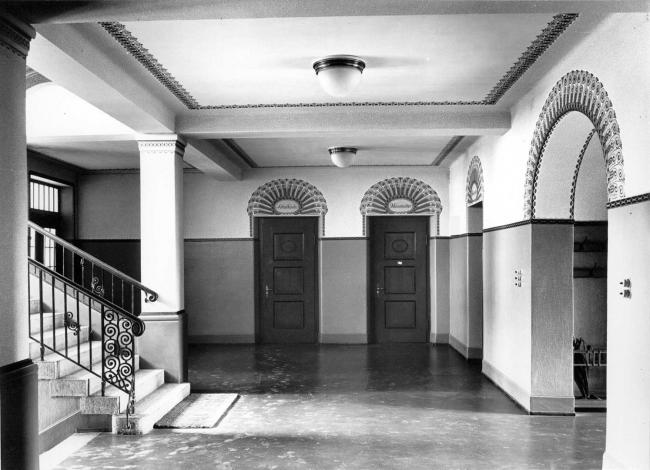 Historical Photograph: Entrance Hall (Image Archive: Zurich Department of Historical Preservation)
