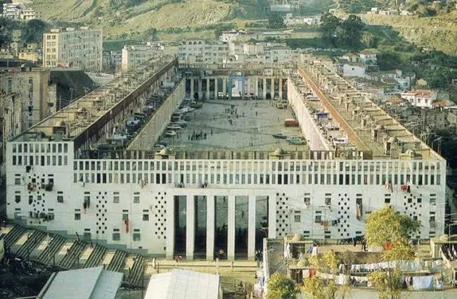 Fernand Pouillon: Climat de France housing, Algers (1957)